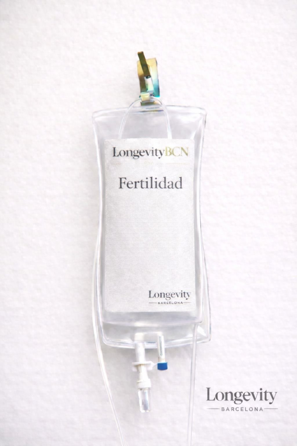 Bolsa de suero con etiqueta Fertilidad