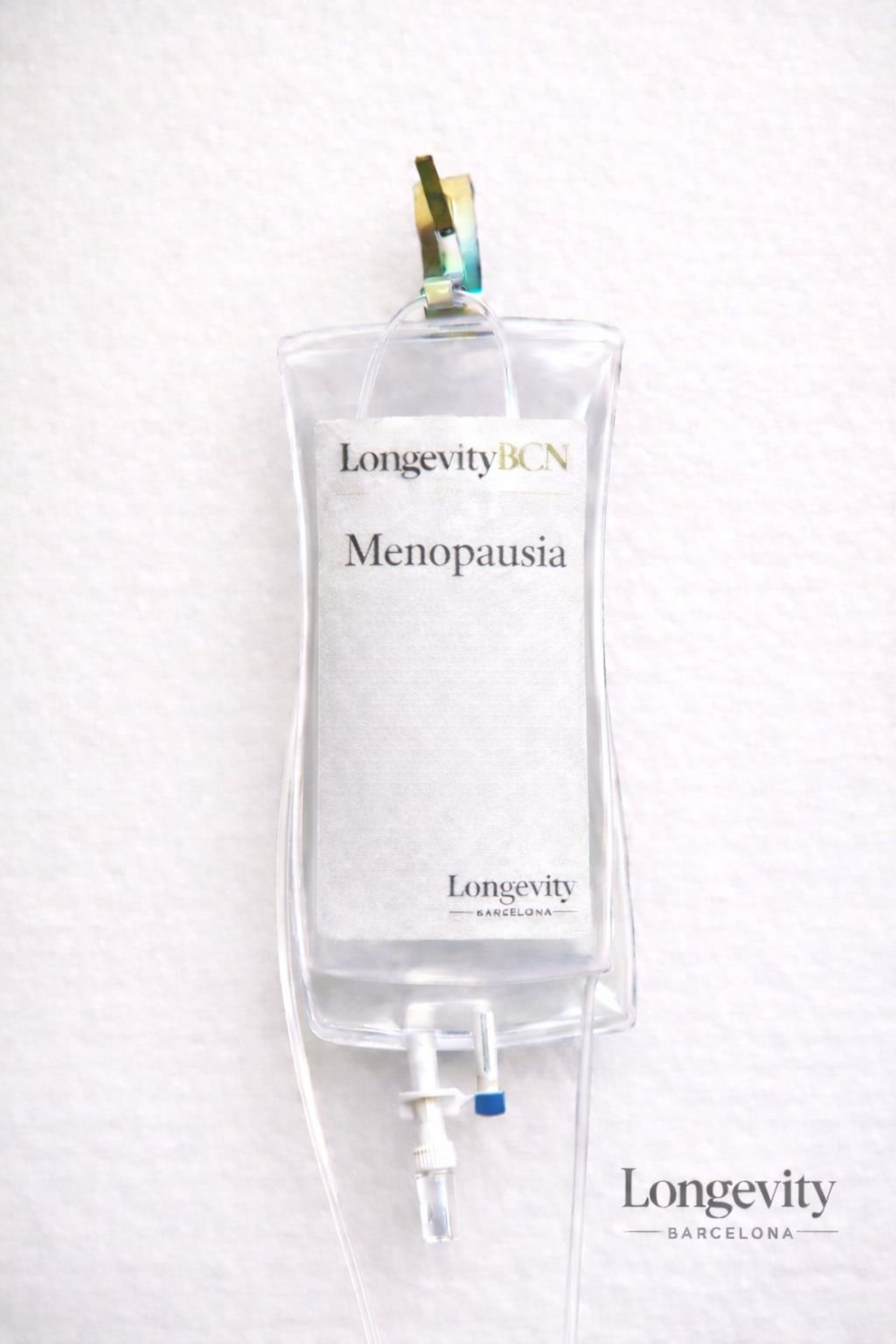 Bolsa de suero etiquetada Menopausia
